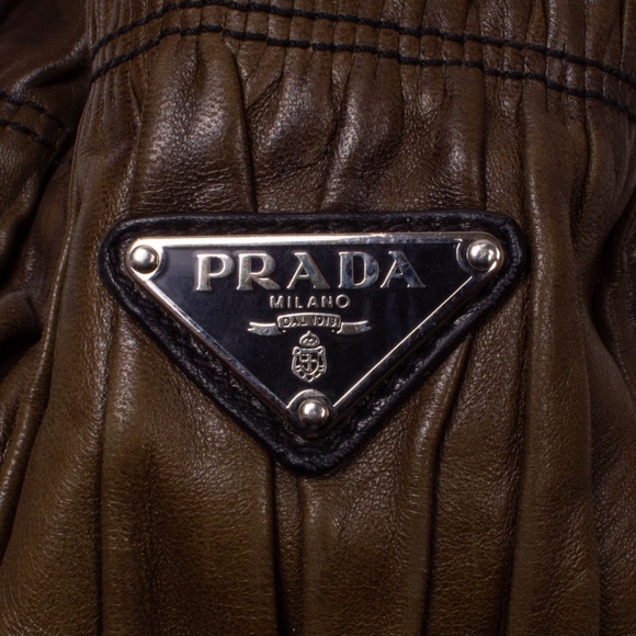 FINAL DROP🚨 PRADA Nappa Gaufre Dark Green Leather Satchel Bag - Picture 5 of 8